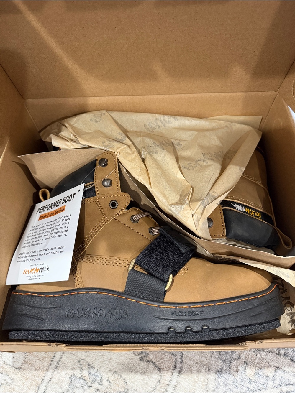 NWT Cougar Paws Peak Performance Roofing Boots
